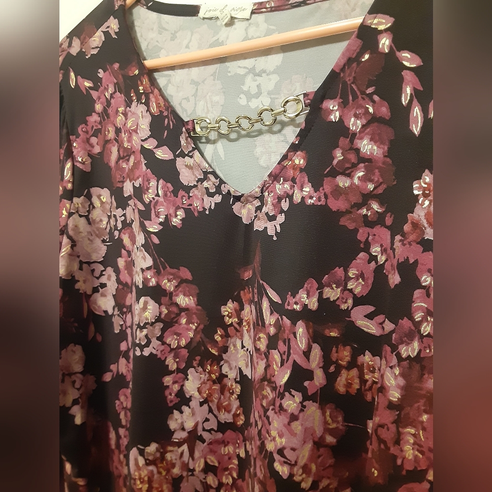🎀✨🌺 “Joie de Vivre” Floral V-Neck Tunic Top 🌺✨🎀🌷 Size L